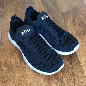 APL Women’s TechLoom Wave Black & White Size 7